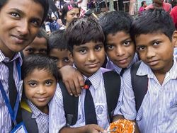 Kisah YouTuber Bule Tinggal di Pemukiman Kumuh Terbesar Asia