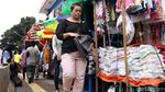 Foto: PKL Kuasai Trotoar Jalan Jatibaru dan Blok F Tanah Abang