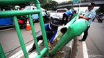 Pagar Pembatas di Tanah Abang Diperbaiki