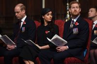 Baru Punya Bayi, Muncul Foto Viral Pangeran William Ngantuk Saat Bertugas