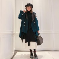 Jaket dan topi barret pun kerap menjadi item fashion andalan Moeka. Foto: Instagram Moeka Nozaki