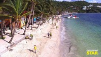 Pulau yang terkenal dengan pasir putihnya ini, pernah disebut oleh Presiden Filipina, Rodrigo Duterte, seperti penampungan limbah. (Foto: Dok. Philippine STAR)