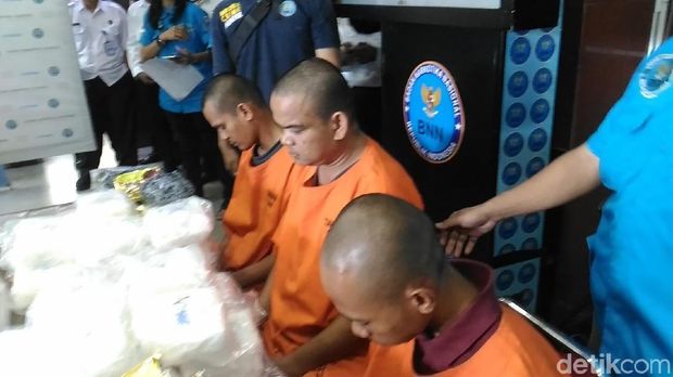  BNN menggagalkan penyelundupan 20 kg sabu yang berasal dari Malaysia, Kamis (26/4/2018)