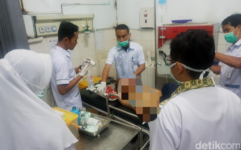 Pulang Sekolah, 2 Siswa SMK di Sukabumi Terkapar Kena Bacok Pulang Sekolah, 2 Siswa SMK di Sukabumi Terkapar Kena Bacok