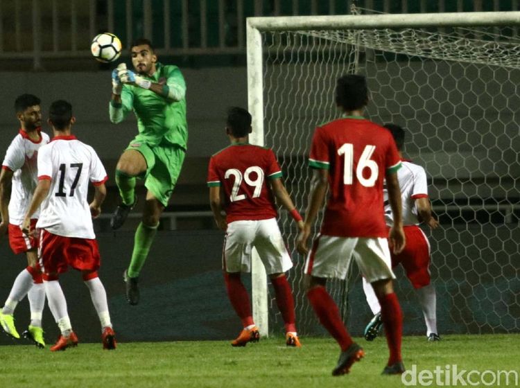 Foto: Indonesia Dipermalukan Bahrain di Pakansari