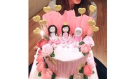 Januari lalu Masayu merayakan ulang tahunnya yang ke-34. Ia masih tampak awet muda saat meniup lilin di cake fondant cantik ini. Foto: Instagram masayuanastasia