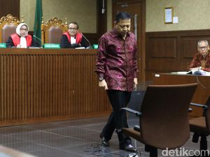 Pengacara Bantah Novanto Atur Fee Proyek PLTU Riau-1
