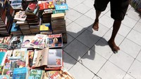 Buku-buku ini datang dari berbagai daerah seperti Semarang, Bogor, dan Bandung.