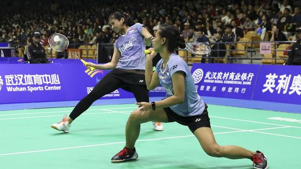 Della Destiara Haris/Rizki Amelia Pradipta gagal memastikan kemenangan Indonesia di perempat final Piala Uber 2018.