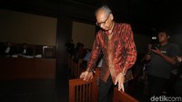 Bimanesh tiba di Pengadilan Tipikor, Jakarta, Jumat (27/4/2018).