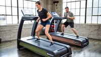 Sebuah tempat olahraga di California menggunakan tenaga anggotanya untuk menghasilkan listrik. Sebab alat gym tersebut menggunakan Eco-Powr yang bisa mengonversi tenaga olahraga menjadi listrik.Olahraga Sambil Menghasilkan Listrik? Siapa Takut! Istimewa/Inhabitat.