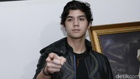 Meskipun umur Al Ghazali 20, tapi masih imut-imut kaya anak SMA ya! Foto: Palevi S/detikHOT