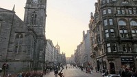 Kota Tua Edinburgh menjadi tempat favorit turis untuk berfoto (Facebook/This is Edinburgh)