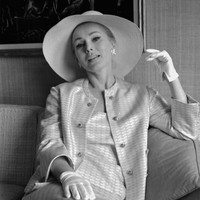 Di tahun yang sama dengan perceraian keempatnya, Zsa Zsa langsung menikah lagi dengan pewaris perusahaan minyak Sensey Cosden Jr., hanya untuk bercerai lagi satu tahun kemudian. Foto: Getty Images