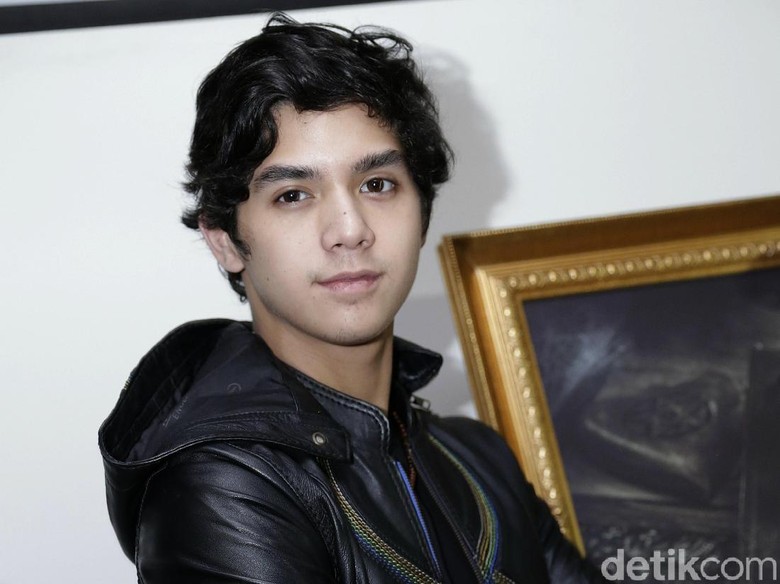 4 Fakta Al Ghazali yang Diisukan Ribut dengan Kekasihnya/Foto: Palevi S/detikHOT 4 Fakta Al Ghazali yang Diisukan Ribut dengan Kekasihnya/Foto: Palevi S/detikHOT