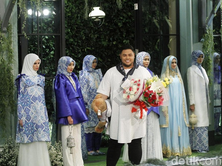 Ivan Gunawan Siap Support Baju Muslimah untuk Nikita Mirzani Ivan Gunawan Siap Support Baju Muslimah untuk Nikita Mirzani