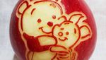 Keren! 9 Ukiran Apel Ini Berbentuk Nobita, Baymax hingga Steve Jobs