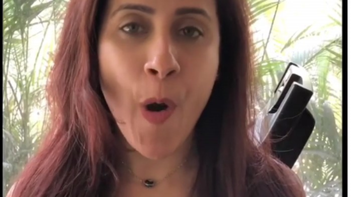 Senam Wajah Untuk Usir Double Chin Ala Fitness Trainer Seleb Bollywood