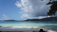 Mulai dari diving, snorkeling atau sekedar bersantai bisa dilakukan di Raja Ampat (Shinta/detikTravel)