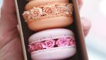 Wouw, Cantiknya! Macaron Ini Dihiasi Bunga-bunga Mungil dari Buttercream