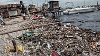 Menurut Direktur Eksekutif Yayasan Keanekaragaman Hayati Indonesia MS Sembiring di Jakarta produksi sampah harian sekitar 7.000 ton.