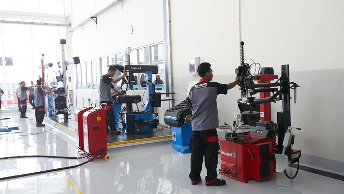 Bridgestone Bangun Bengkel One Stop Service