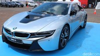 BMW I8 di IIMS 2018 Foto: Dina Rayanti