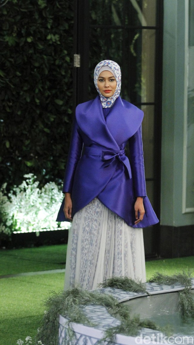 Koleksi Lebaran 2018 dari label hijab Mandjha Ivan Gunawan yang dipamerkan dalam fashion show di Suasana Restaurant, Aston Kuningan, Rabu, [25/4/2018]. [Foto: Mohammad Abduh/Wolipop]