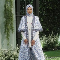 Koleksi Lebaran 2018 dari label hijab Mandjha Ivan Gunawan yang dipamerkan dalam fashion show di Suasana Restaurant, Aston Kuningan, Rabu, [25/4/2018]. [Foto: Mohammad Abduh/Wolipop]