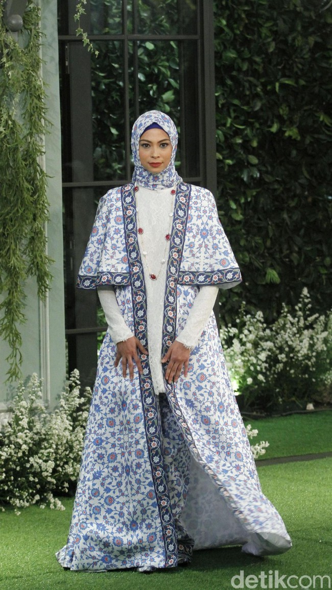 Koleksi Lebaran 2018 dari label hijab Mandjha Ivan Gunawan yang dipamerkan dalam fashion show di Suasana Restaurant, Aston Kuningan, Rabu, [25/4/2018]. [Foto: Mohammad Abduh/Wolipop]