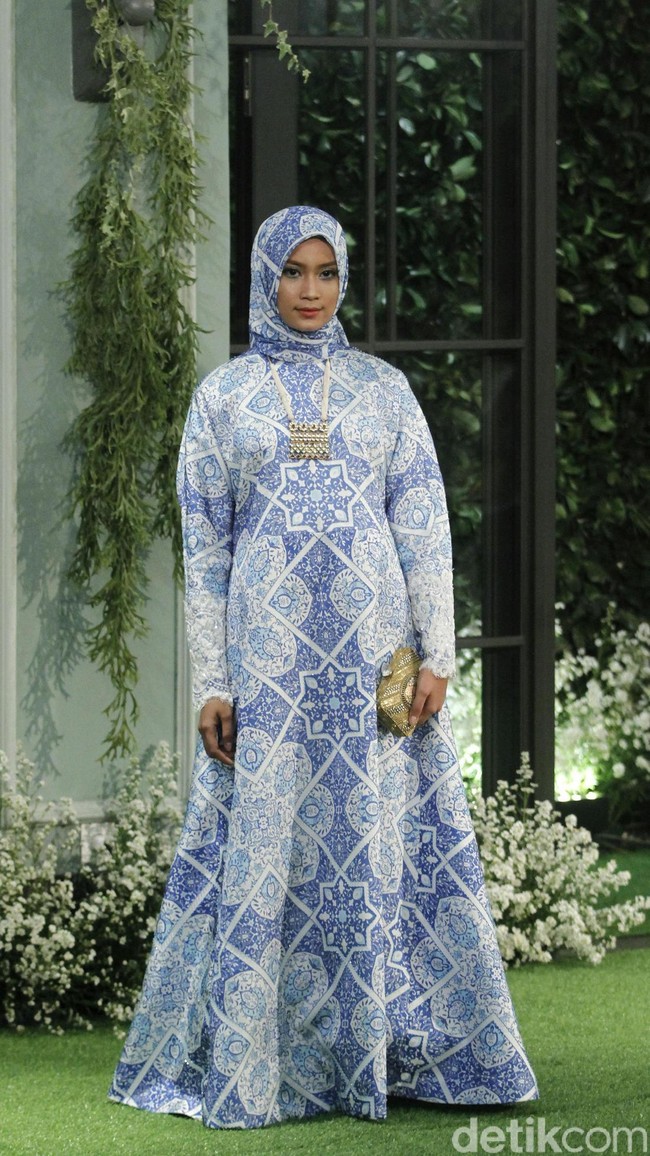 Koleksi Lebaran 2018 dari label hijab Mandjha Ivan Gunawan yang dipamerkan dalam fashion show di Suasana Restaurant, Aston Kuningan, Rabu, [25/4/2018]. [Foto: Mohammad Abduh/Wolipop]