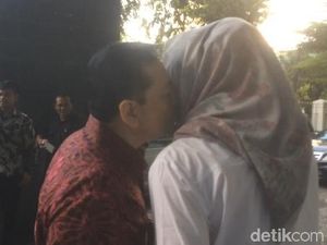 Romantisme yang Terselip di Kesaksian Setya Novanto