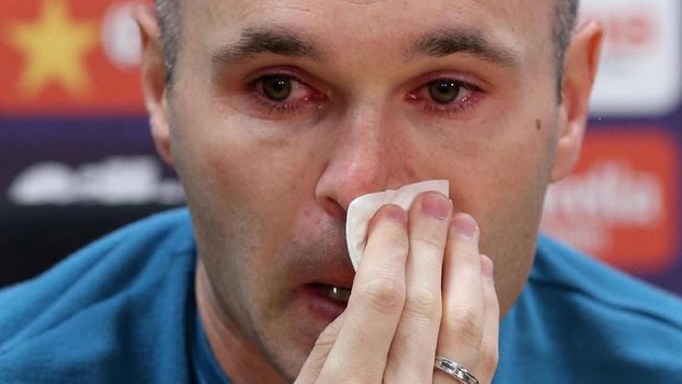   Andres Iniesta has decided to withdraw from the national team after the defeat in the last 16 years .. in Russia 