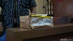 Foto: Paket Diduga Bom Gegerkan Warga Makassar
