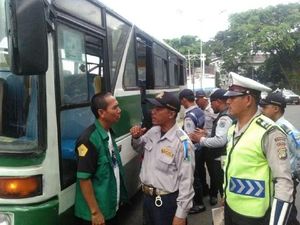 Kopaja-Metromini di Jaksel yang Ugal-ugalan Dirazia