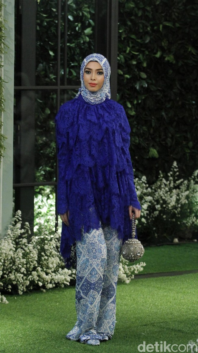 Koleksi Lebaran 2018 dari label hijab Mandjha Ivan Gunawan yang dipamerkan dalam fashion show di Suasana Restaurant, Aston Kuningan, Rabu, [25/4/2018]. [Foto: Mohammad Abduh/Wolipop]