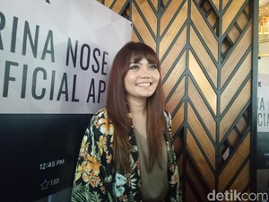 Dekat dengan Pria Botak, Rina Nose: Mudah-mudahan The Last!