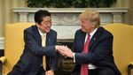 Jabat Tangan yang Mengguncang Dunia: Kim-Moon Hingga Obama-Castro