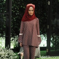 Koleksi Lebaran 2018 dari label hijab Mandjha Ivan Gunawan yang dipamerkan dalam fashion show di Suasana Restaurant, Aston Kuningan, Rabu, [25/4/2018]. [Foto: Mohammad Abduh/Wolipop]