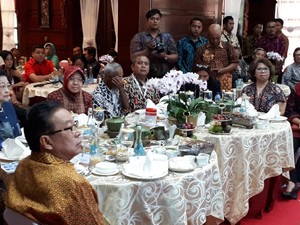 Risma Ingin Punya Banyak Hutan di Surabaya