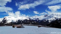Bagi warga setempat, Alpen adalah urat nadi kehidupan. Bagi para turis, Alpen adalah keajaiban yang mereka kagumi. (Wahyu/detikTravel)
