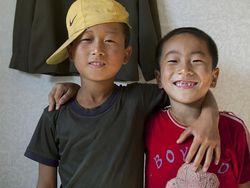 Potret Senyuman Menawan Warga Korea Utara