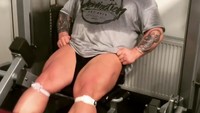 Leg day jangan terlewatkan. (Foto: Instagram/eddiehallwsm)