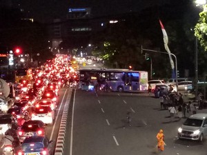 Usai Bagi-bagi Sembako di Monas, Lalu Lintas Arah Tugu Tani Macet