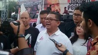 Turut hadir dalam acara tersebut Ketua Umum Seknas Jokowi Muhammad Yamin didampingi Sekjen Dedy Mawardi, Bendum Ismarilda dan ketua DPW Seknas Lampung SN Laila di lokasi. Foto: dok. Seknas Jokowi