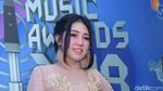Siang-siang Gini, Seger Banget Lihat si Cantik Via Vallen