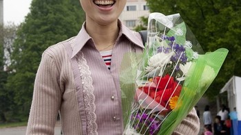 Namun selama 6 kali perjalanan di negara tertutup ini ia dapat menyimpulkan bawaha orang Korea Utara bukanlah robot seperti banyak digambarkan, mereka juga bisa tersenyum. (Foto: Eric Lafforgue)