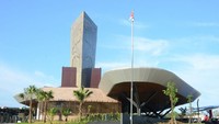 Pos Lintas Batas Negara (PLBN) & Sarana Penunjang (SP) Aruk, Kabupaten Sambas, Kalimantan Barat senilai Rp 131 miliar. Proyek ini rampung di 2017.Foto: Kementerian PUPR