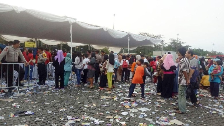 Tragedi Bagi Sembako Berujung Maut 2 Bocah Tragedi Bagi Sembako Berujung Maut 2 Bocah