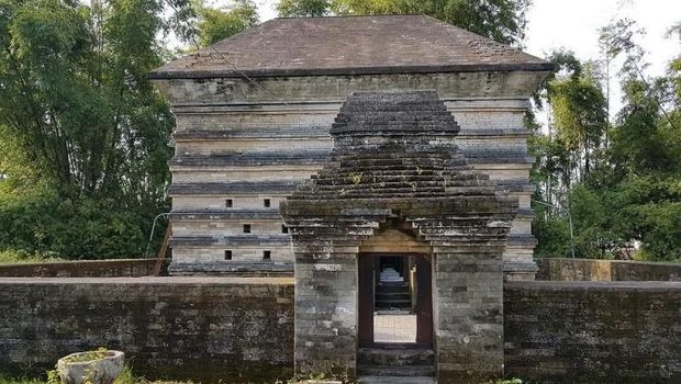 makam muslim tertua di Indonesia Fatimah binti Maimun